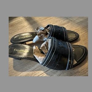 COLE HAAN LADIES RESORT KITTEN HEEL SANDAL